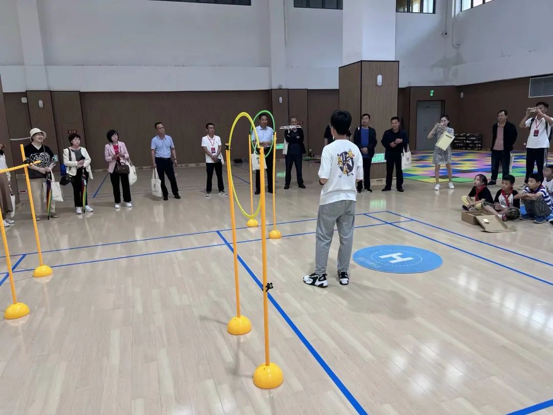无人机存储柜:高效管理与保护的解决方案(图1)